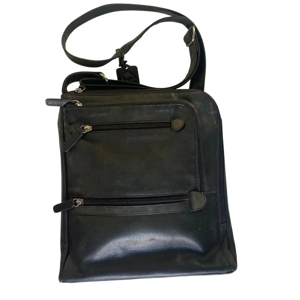 Levenger Black Leather Crossbody Laptop Tablet Bag Multiple Pockets Adj Strap